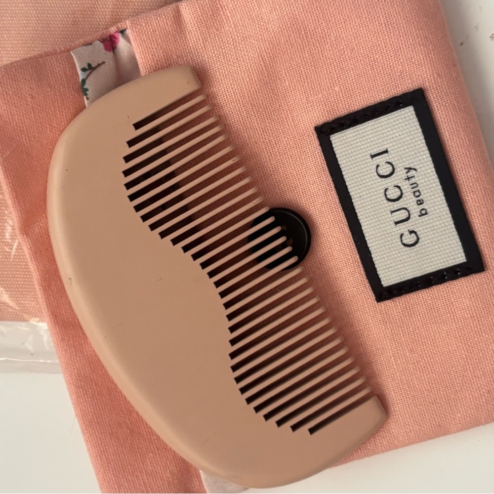 GUCCI Beauty Travel Gift Set Lot – Pouch, Comb, Brush, Pink - Picture 5 of 8